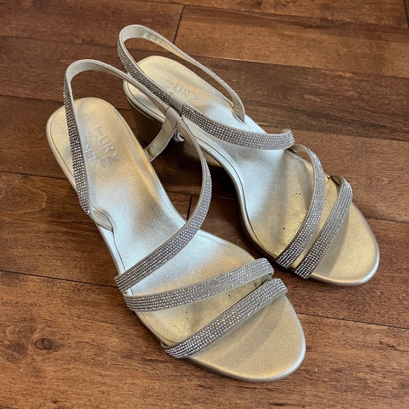 Naturalizer Vanessa Strappy Sandal - Picture 1 of 8